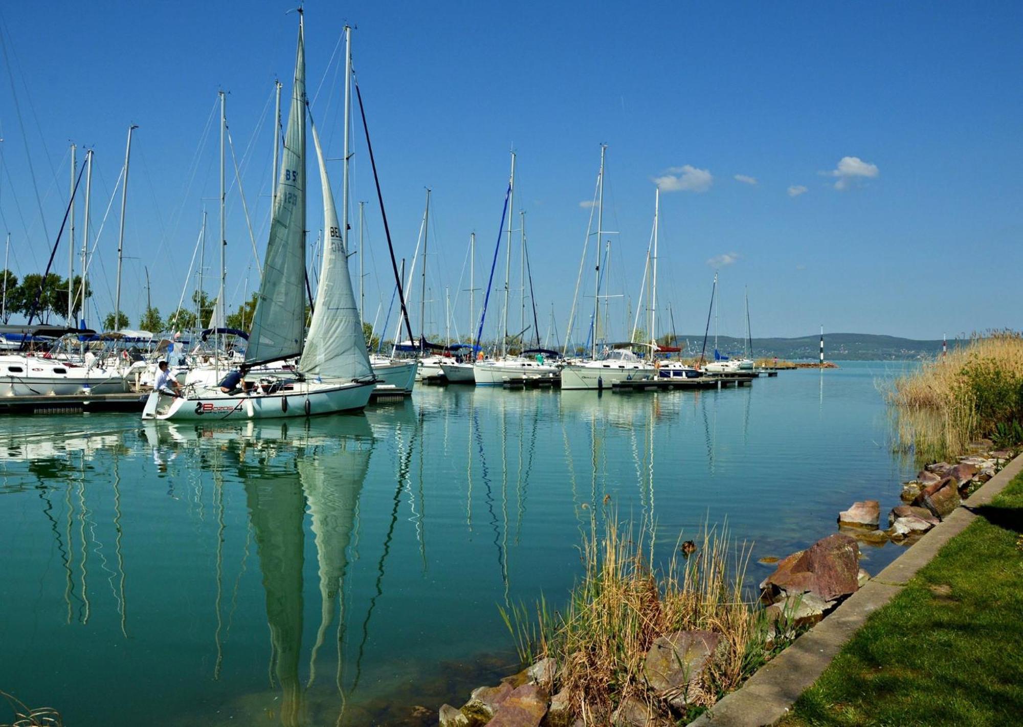 Lellei vízparti apartman homokos strandnál Balatonlelle Exterior foto